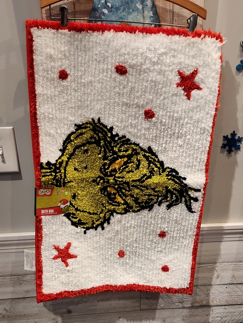 Dr. Seuss The Grinch White & Red Plush Bath Mat with Yellow Motif